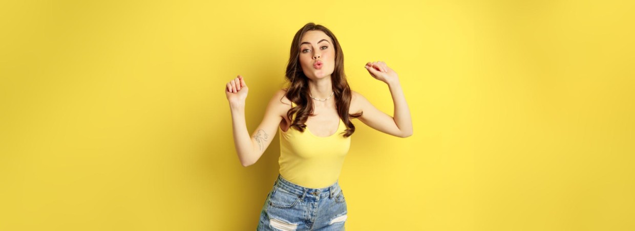 Успех уже у вас на пороге: гороскоп на 12 сентября — 2 знакам Зодиака нереально повезёт в пятницу