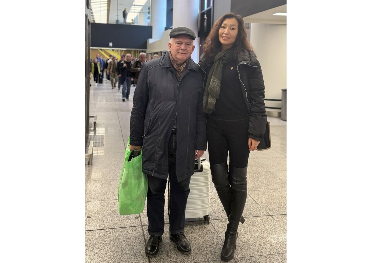 Целитель и энергопрактик рассказала о спасении пассажира, потерявшего сознание в небе