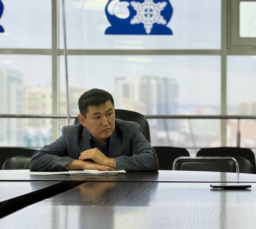 Единственный депутат-единоросс против поправок в Конституцию Якутии: «Я проголосовал, как просили избиратели»