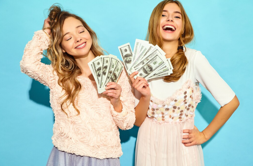 Аура большой прибыли: Судьба поможет 3 знакам Зодиака приумножить капитал — октябрь стал месяцем глобальных перемен