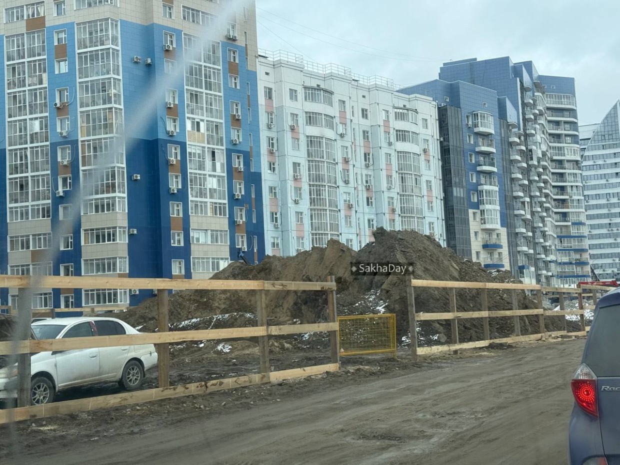 В телеграм @sakhaday спорят о «налоге на школы»: жители Якутска голосуют против инфраструктурного сбора