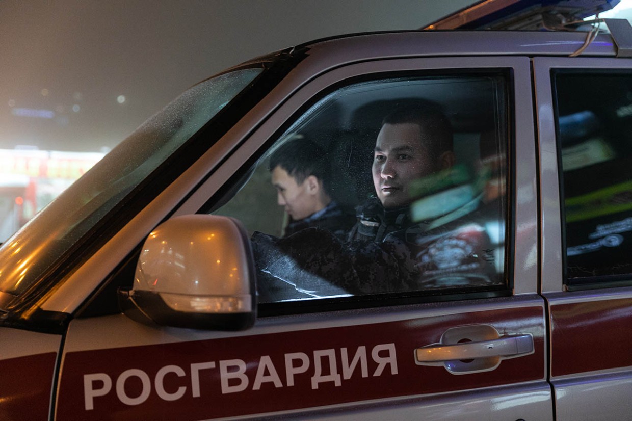Хроники Росгвардии: в Якутске задержаны дебоширы в ресторане и трое угонщиков автомашины