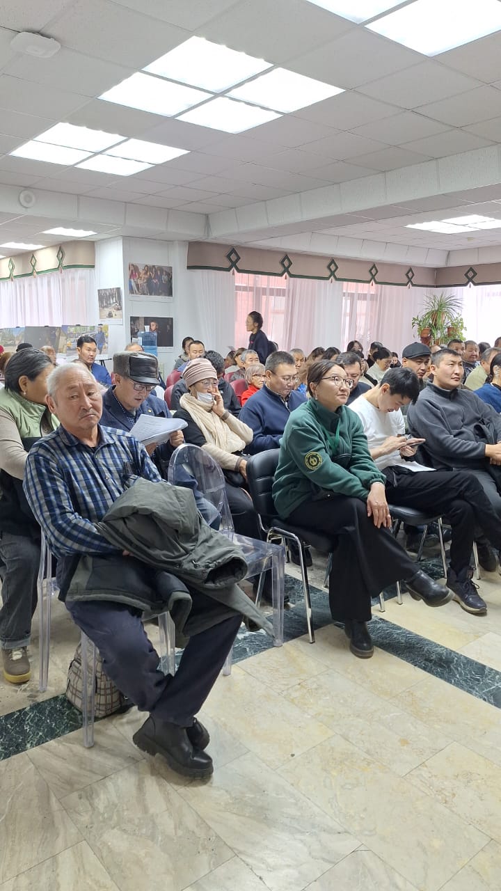 Конституция под огнем споров: кто и за что выступал на публичных слушаниях в Якутии