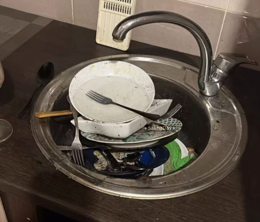 В Якутске девушка превратила съемную квартиру в свинарник