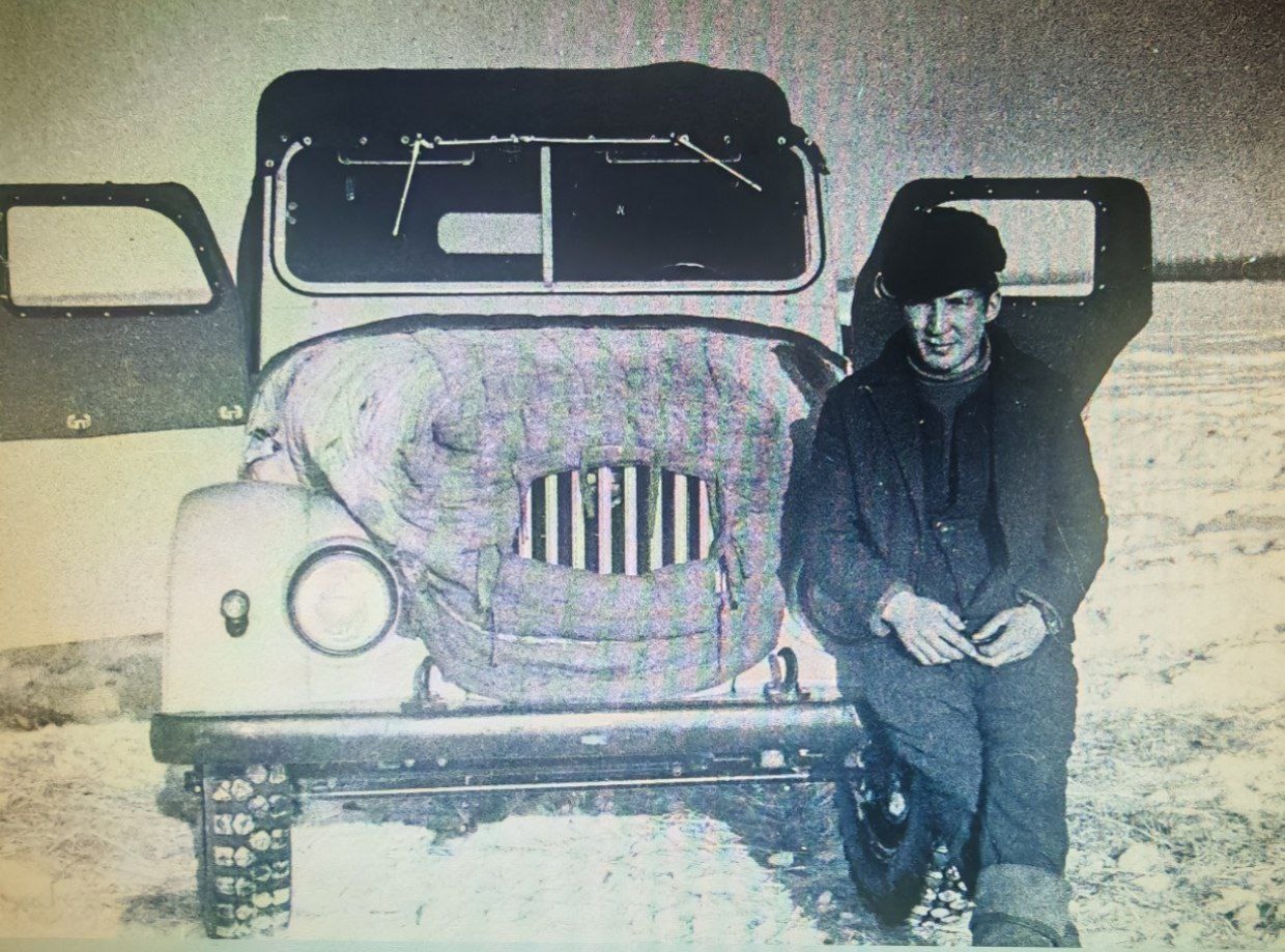 Шофёры прошлых лет: когда машину тянул трактор, а бензин мерили ведрами