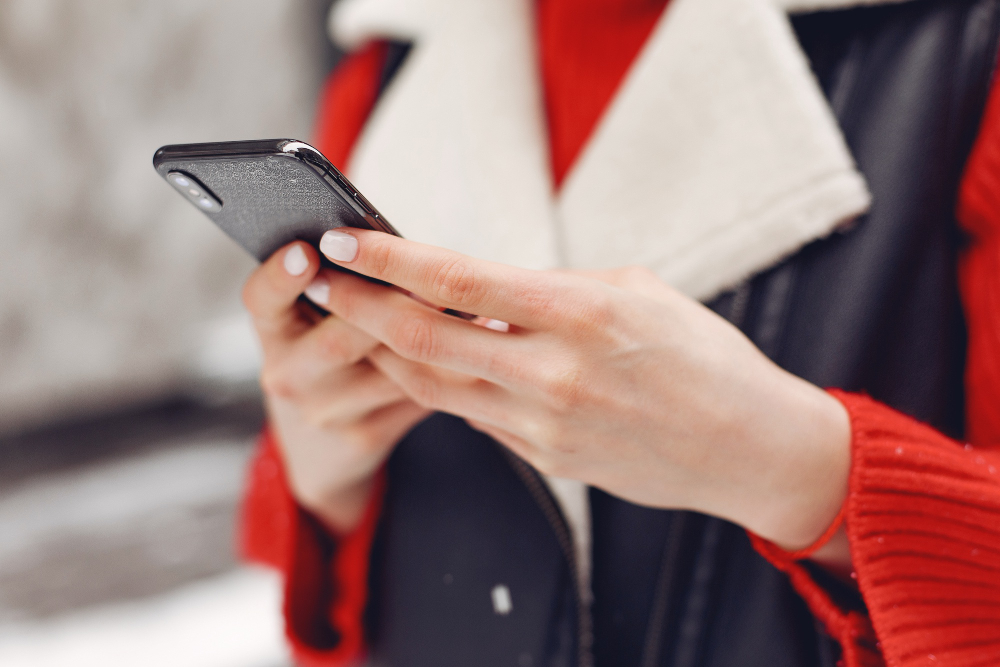 Грабёж средь бела дня: тарифы на мобильную связь меняются без вашего согласия — что делать абоненту