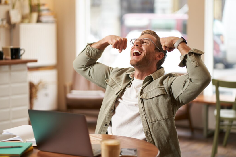 Успех придёт по щелчку пальцев: 15 привычек, которые изменят жизнь на 180 градусов — все влиятельные люди делают так