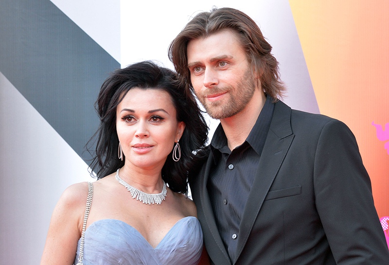 Преданность не из нашего столетия: как Пётр Чернышёв пережил смерть Анастасии Заворотнюк — где сейчас фигурист