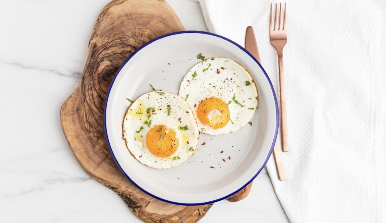 Яйцо — всему голова? Три продукта, с которыми яйца лучше не есть — чтобы не навредить здоровью