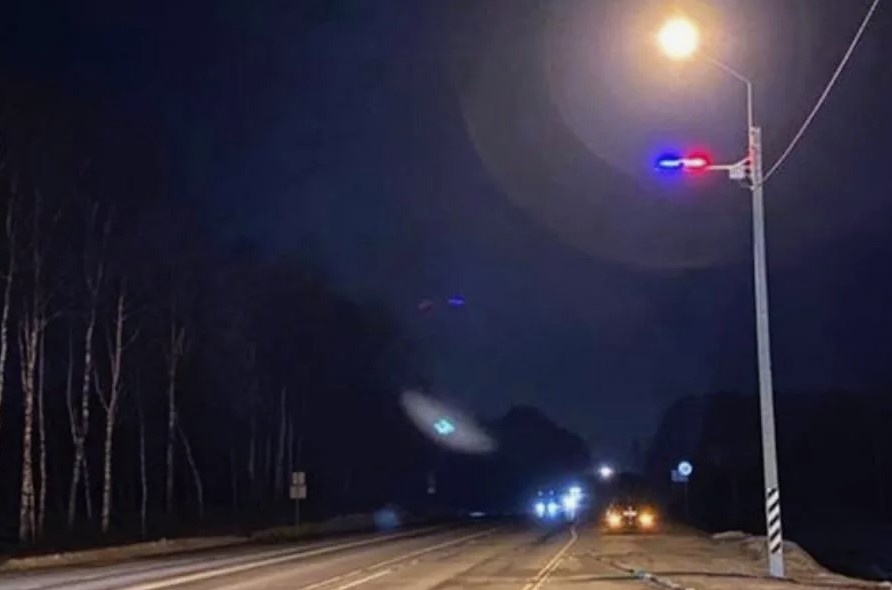 Что за красно-синие мигалки на трассе: как работают «шериф-балки» — рассказываем, что делать водителю