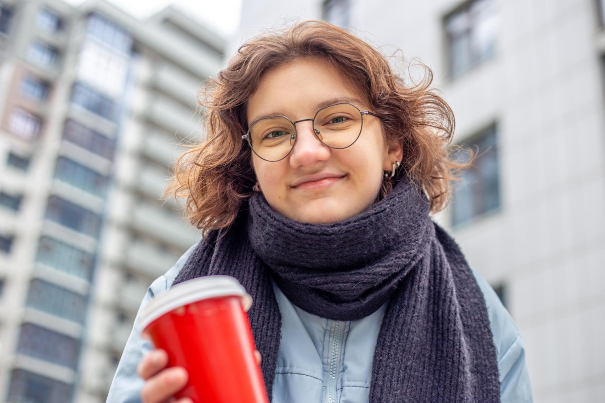 Сенсация: Кола оказалась безопаснее яблочного сока — врач-стоматолог привёл доказательства