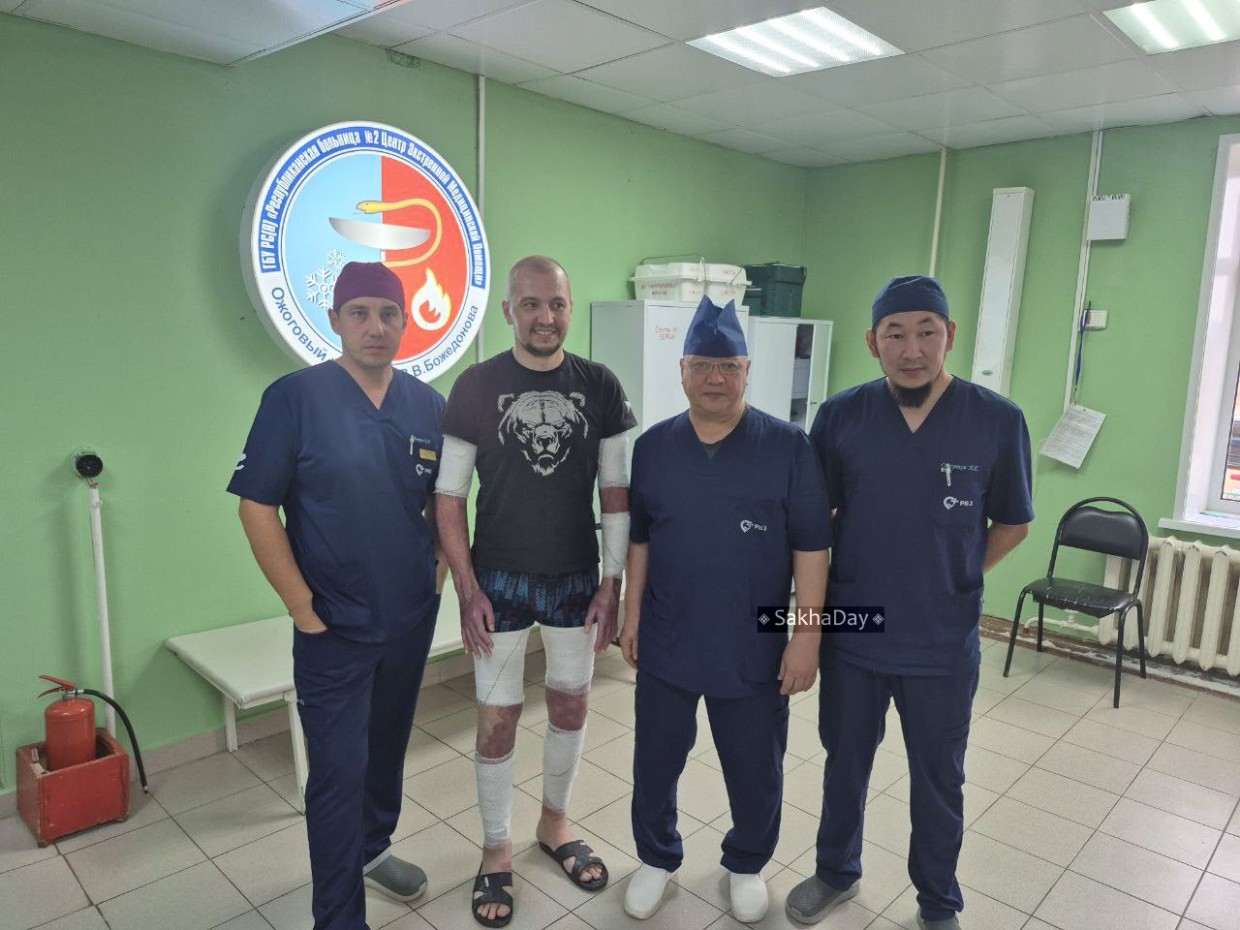 Якутские врачи спасли пациента, получившего тяжелейшие ожоги на вахте на Чукотке