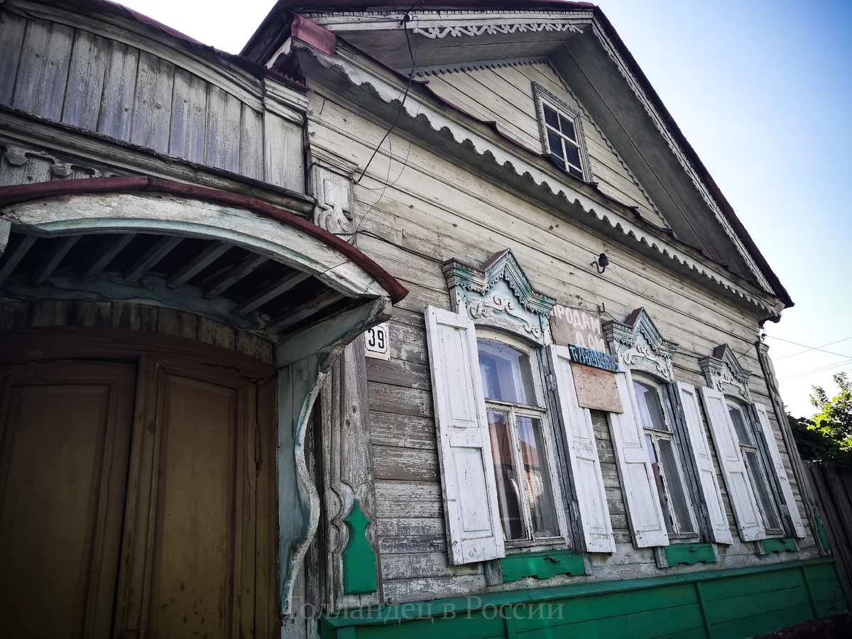 Настоящий старинный дом: это не музей крестьянского быта, а реальность — такие деревянные избы до сих пор есть в России