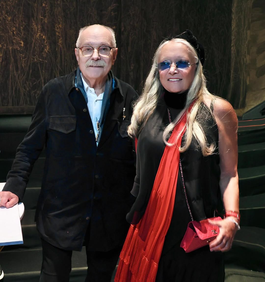 Почему Татьяна Михалкова не снимает чёрный бантик: история одного талисмана — этот аксессуар никогда не выйдет из моды