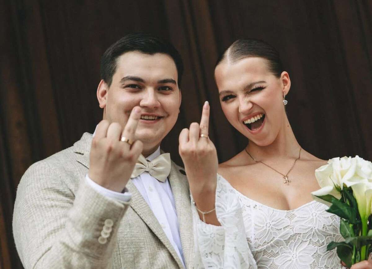 Сомнительно, но окей: сын Михаила Круга заключил с женой брачный договор — зачем это ему и значит ли это, что он жмот