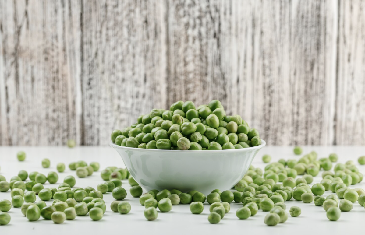 Когда оливье надоел: альтернатива уже наскучившему салату для новогоднего застолья — но горошек все-таки понадобится