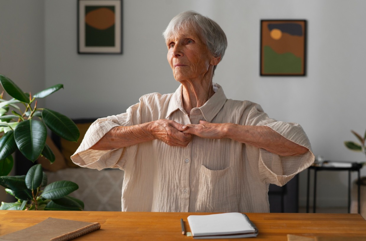 Я вам не ха-ха, я вам — ха-а! Дыхательная гимнастика для тех, кому 60+ — рекомендации доктора Бубновского