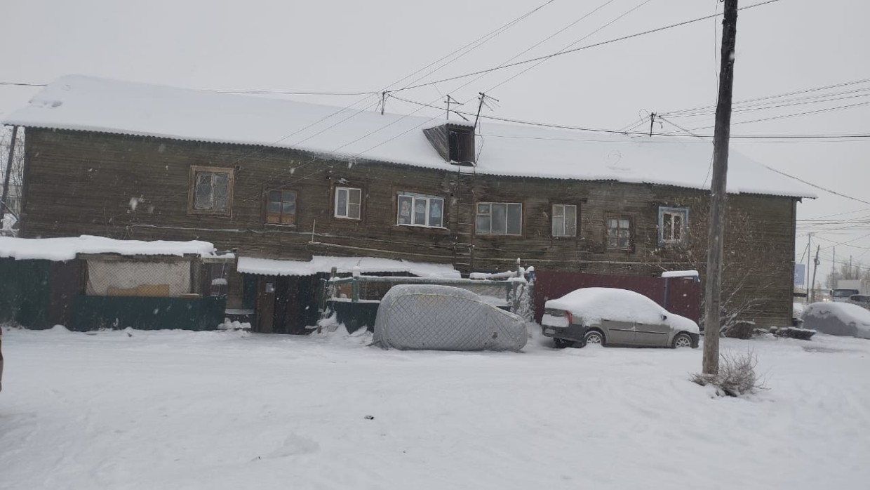 Еще не совсем зима, но жители Якутска уже замерзают