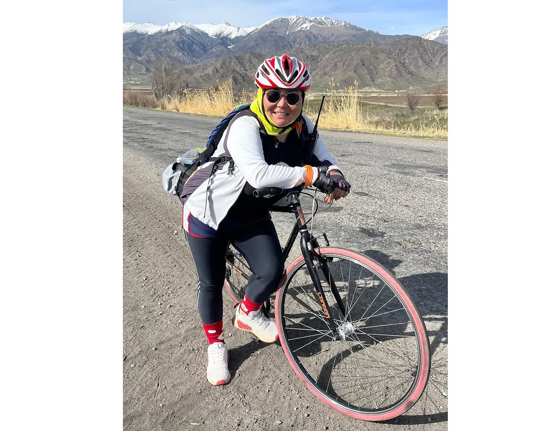 Якутская велопутешественница, едущая в одиночку, доехала до города Ош