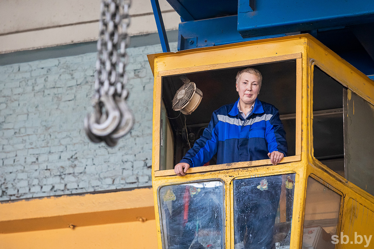 Крановщица с улыбкой Джоконды: о смелых женщинах и работе на высоте — интересные факты о профессии