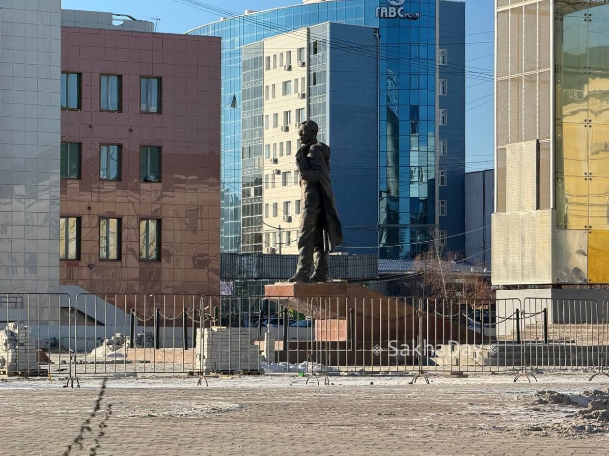 Недочёты на площади Орджоникидзе устранят в мае