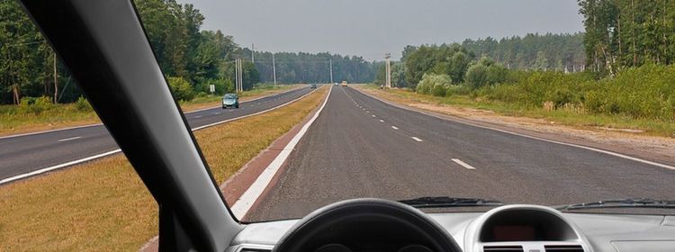 Неожиданно: по какой полосе можно ехать на максималке за городом — 99,9% лихачей нарушают ПДД
