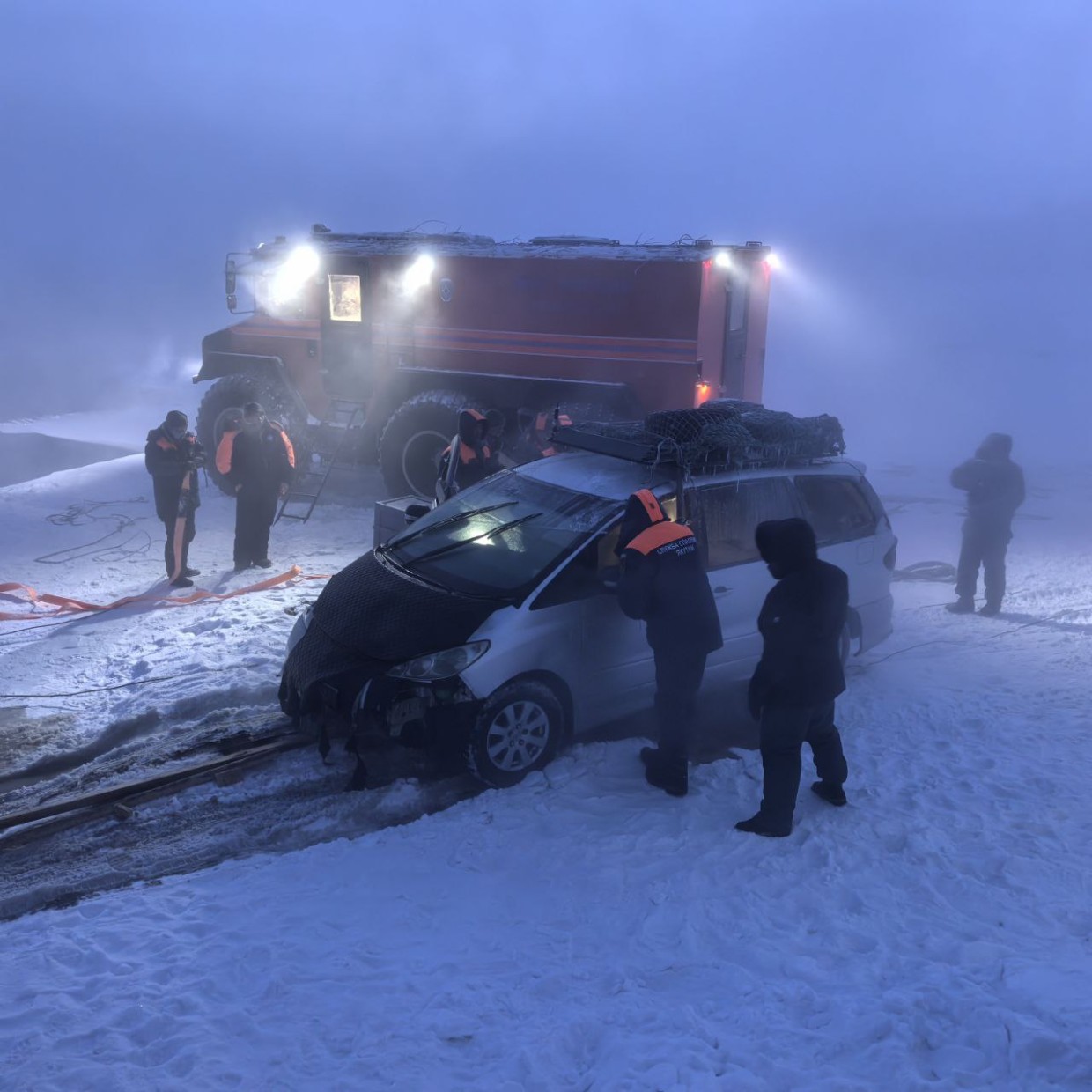 Затонувшую на Даркылахе машину подняли со дна, внутри обнаружено тело ребенка