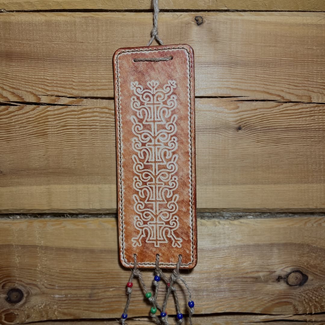 Якутская мастерица раскрыла тайну орнамента «Кэhэх оhyор» — «родовой книги» народа саха