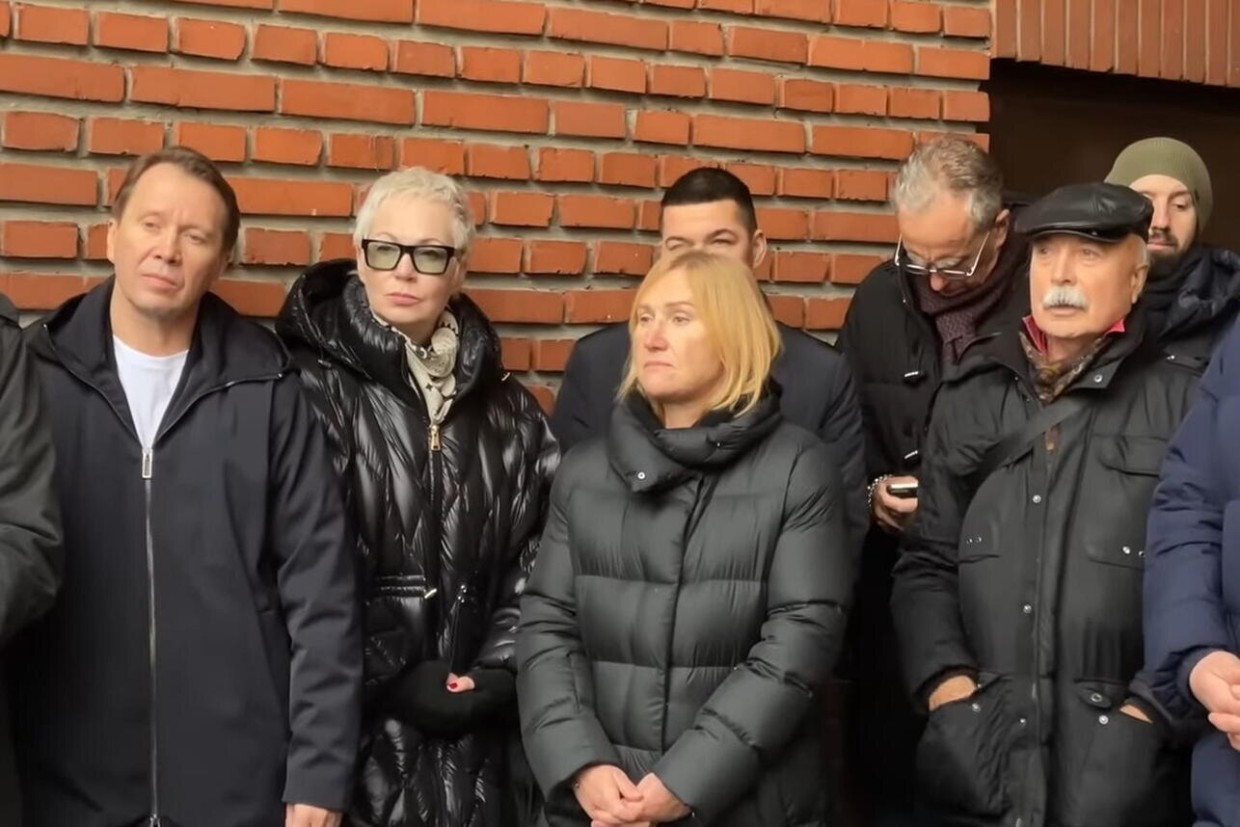 Елена Батурина снова в Москве: редкое появление на публике — на одной площадке с Мироновым и Ярмольником