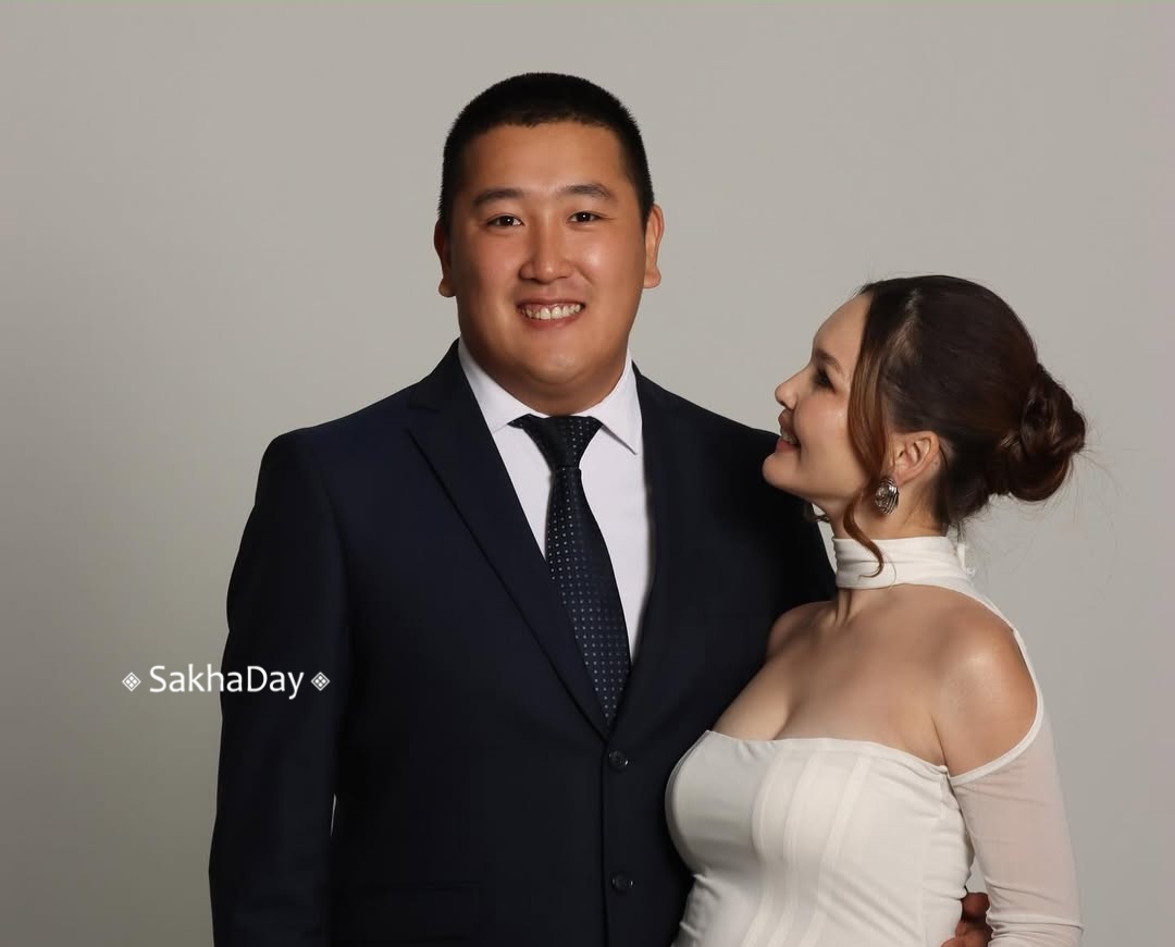 Глава Борогонцев, ушедший из дома, еще не помирился с женой