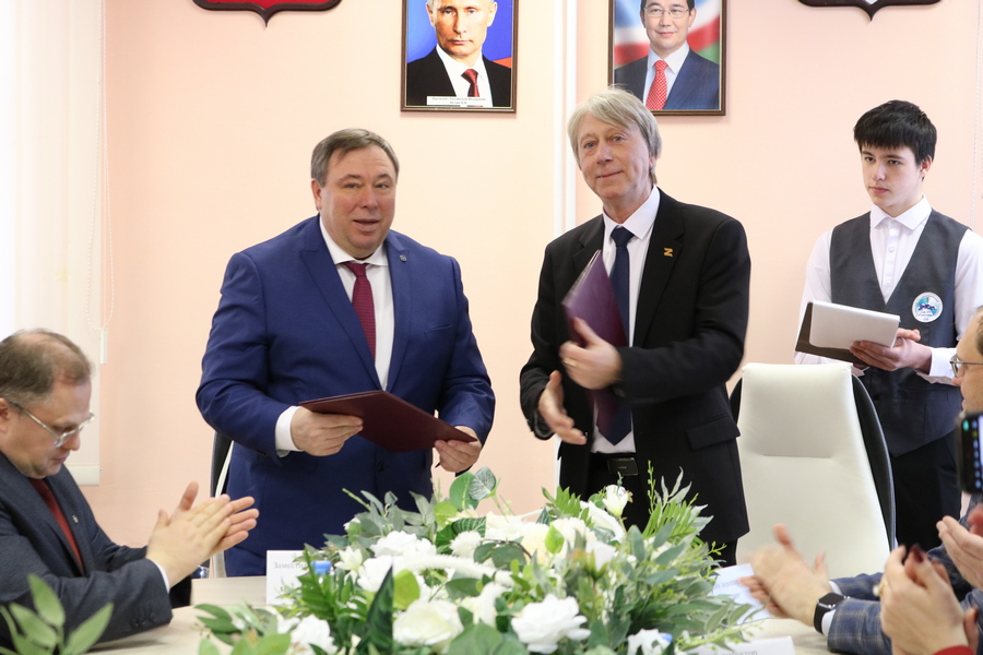 АК «Железные дороги Якутии» и Алданский политехникум объединяют усилия для подготовки кадров