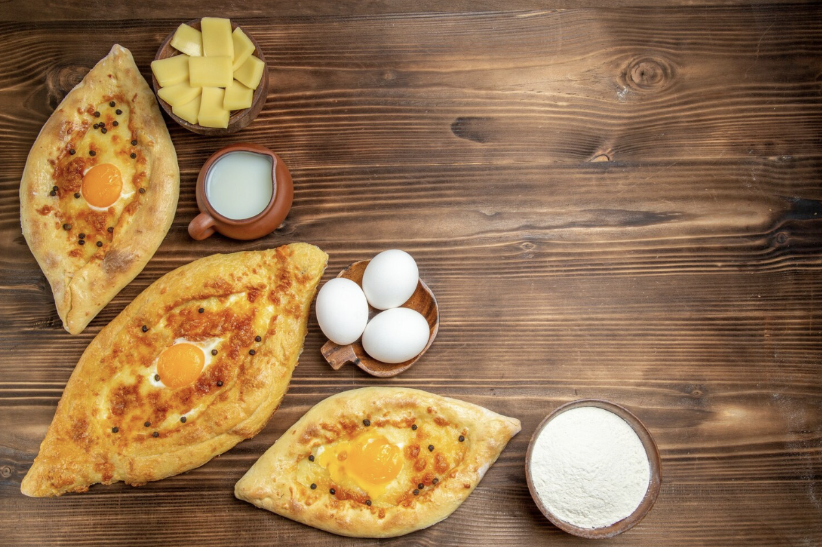 Выпечка к столу: на Новый год обязательно нужен хлеб, но зачем же обычный — ленивые хачапури точно понравятся Огненной Лошади