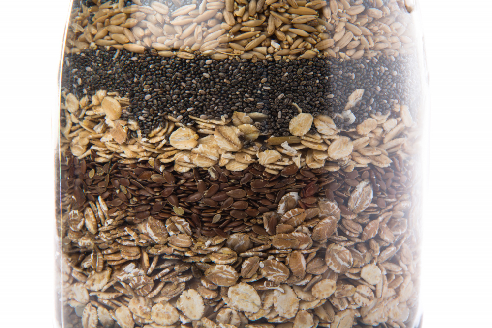 Жучки в крупах и муке: откуда они берутся даже у чистюль — как быстро избавиться навсегда