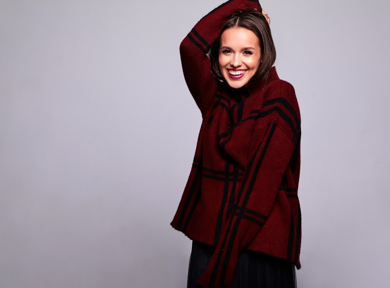 Цвета зимы 2025/2026: 7 главных оттенков сезона — собираем самый тёплый гардероб