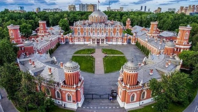 «Коронация в глазах Севера» — документальный просветительский проект о жизненном пути купца Петра Илларионовича Захарова