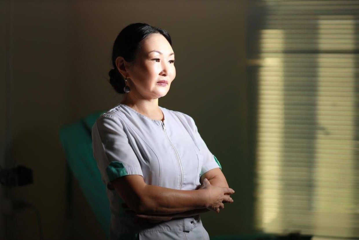 Медсестра из Якутии спасла женщину, которой стало плохо на борту самолета