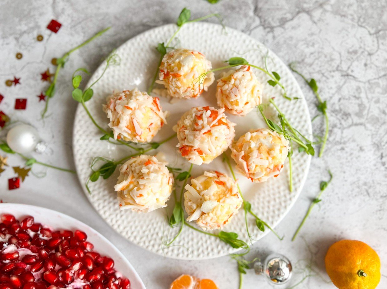 Аппетитный Новый год: гениальная подача салата на новогоднем застолье — оригинально и очень удобно