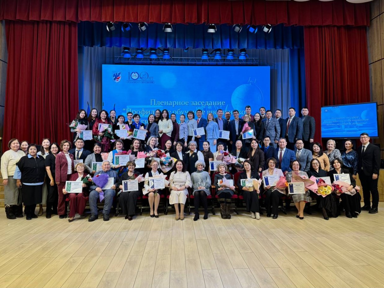 В Управлении образования Якутска и Гордуме не сходится информация о сокращении педагогов