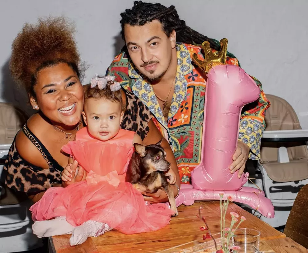 Долгожданное чудо — певица Корнелия Манго наслаждается материнством, ее малышке уже 1 год