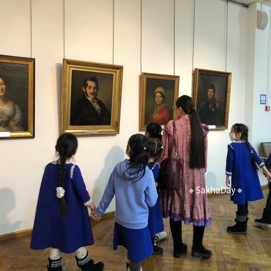 Школа для жены и матери: нужно ли девочек с детства готовить к замужеству?