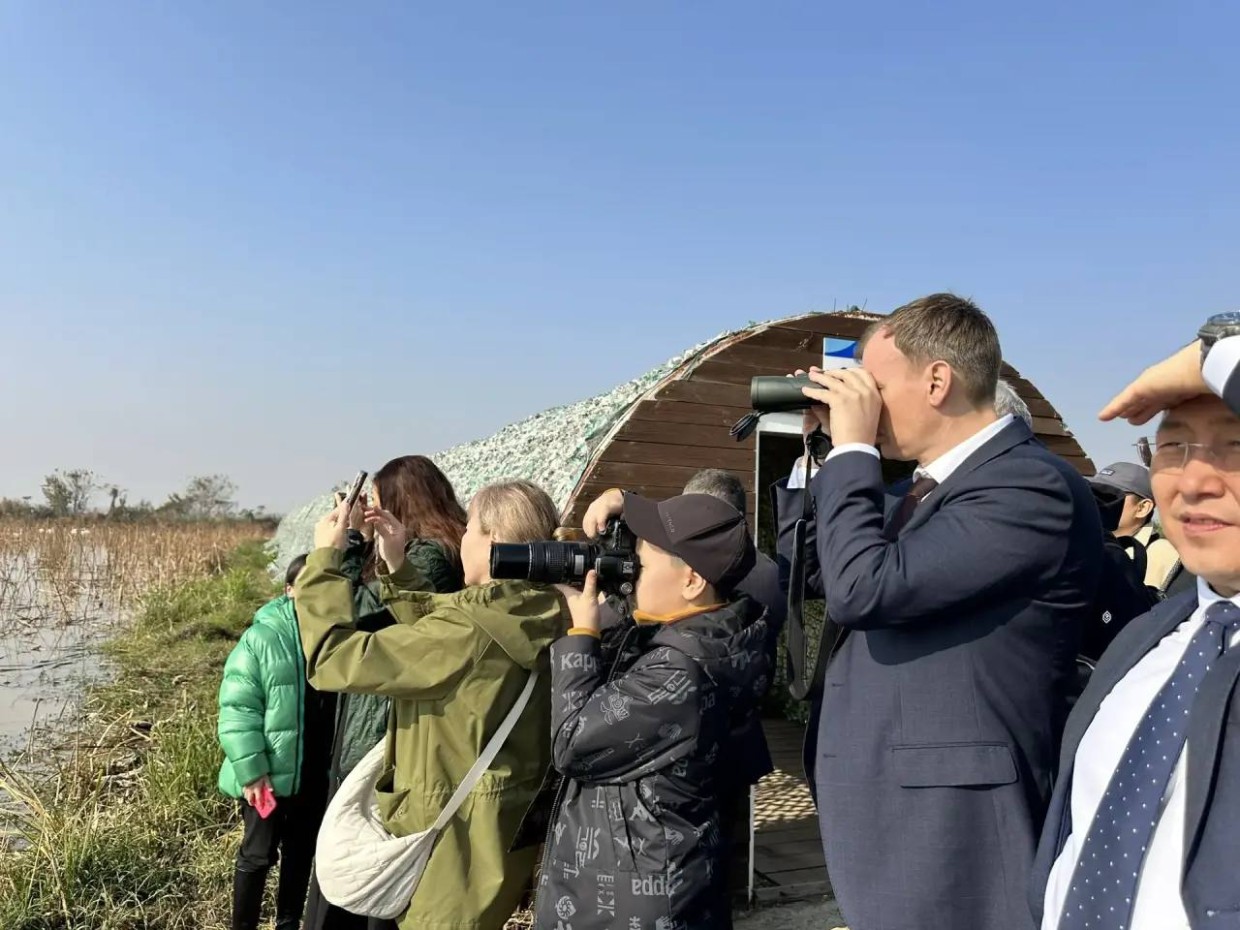 Делегация Якутии увидела, как зимуют стерхи в Китае