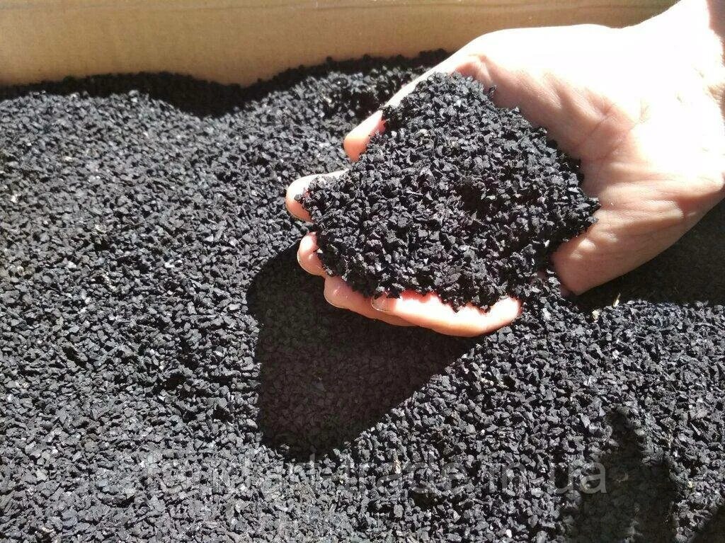 Крошка из резинки: практично, быстро, недорого — лучшее решение для дорожек на вашей даче