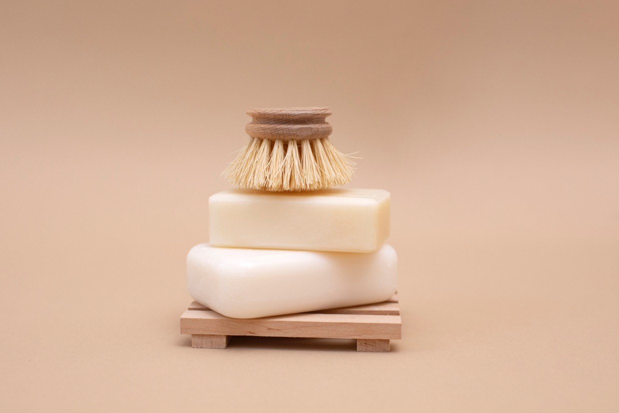 Мыло всему голова: почему в СССР любые болячки лечили хозяйственным мылом — мифы и правда о чудо-средстве от всего