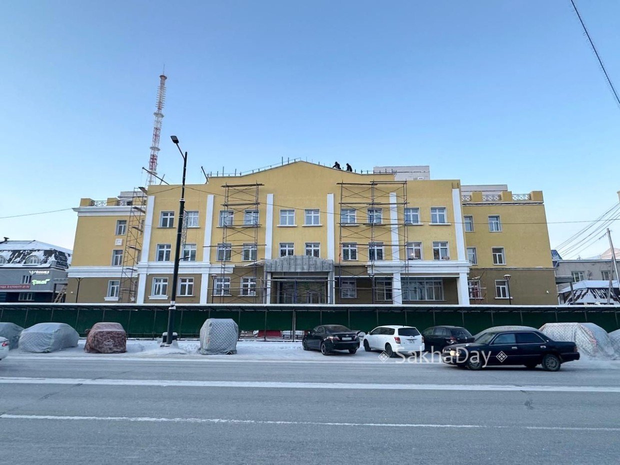 Фотофакт: Строительство центральной школы в Якутске выходит на финишную прямую