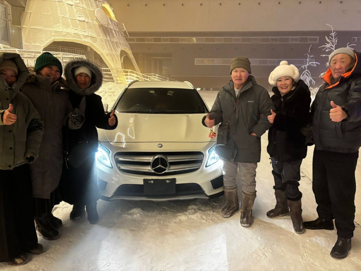 Фотофакт: Уроженец усть-алданского села Тулун выиграл Mercedes-Benz