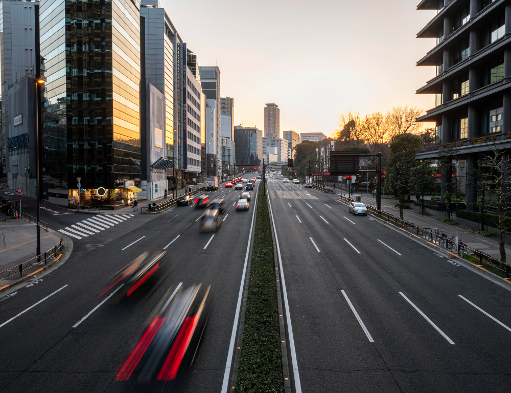 Новые дорожные знаки и разметка: правила уже на дорогах в 2026 году — ГОСТы обновились