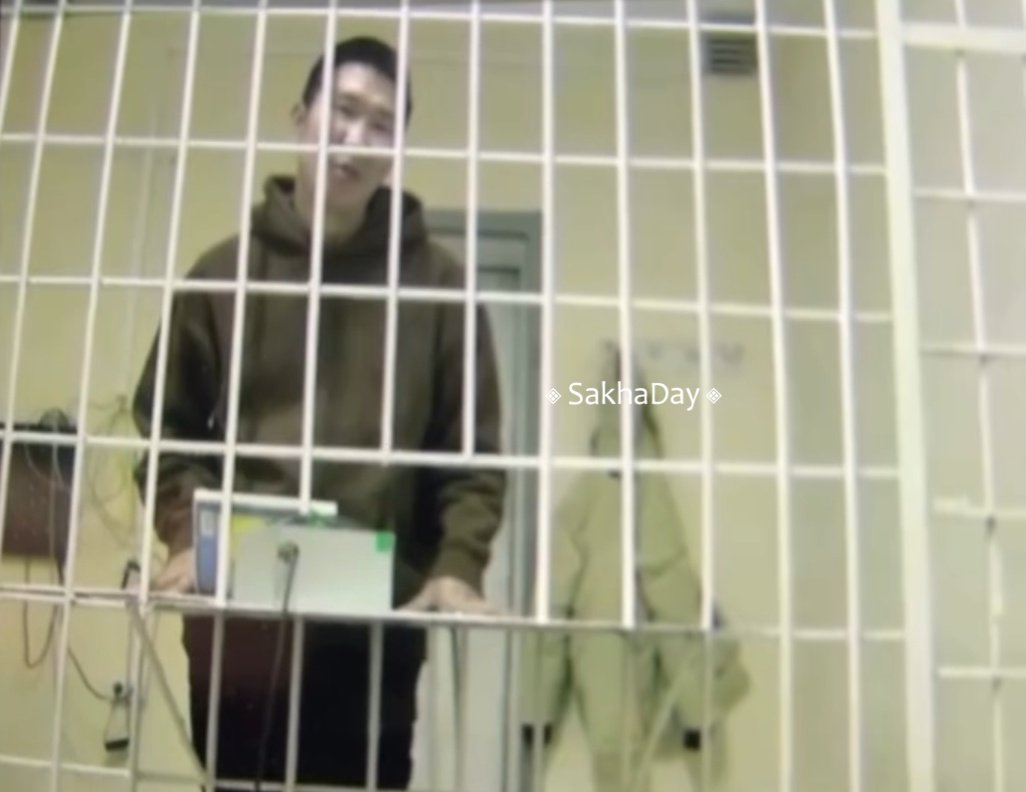 «Меня греют яркие моменты»: Максима Степанова из Мирного, обвиненного в педофилии, оставили в СИЗО