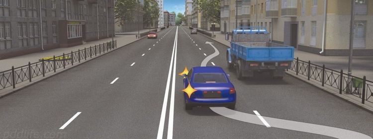 Язык жестов на дороге игнорировать нельзя: чем опасен сигнал мигающего поворота — на этом моменте ошибаются 69% сдающих экзамен по ПДД