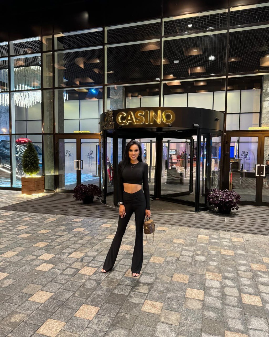 Прокуратура и ФНС подали иск к светской львице