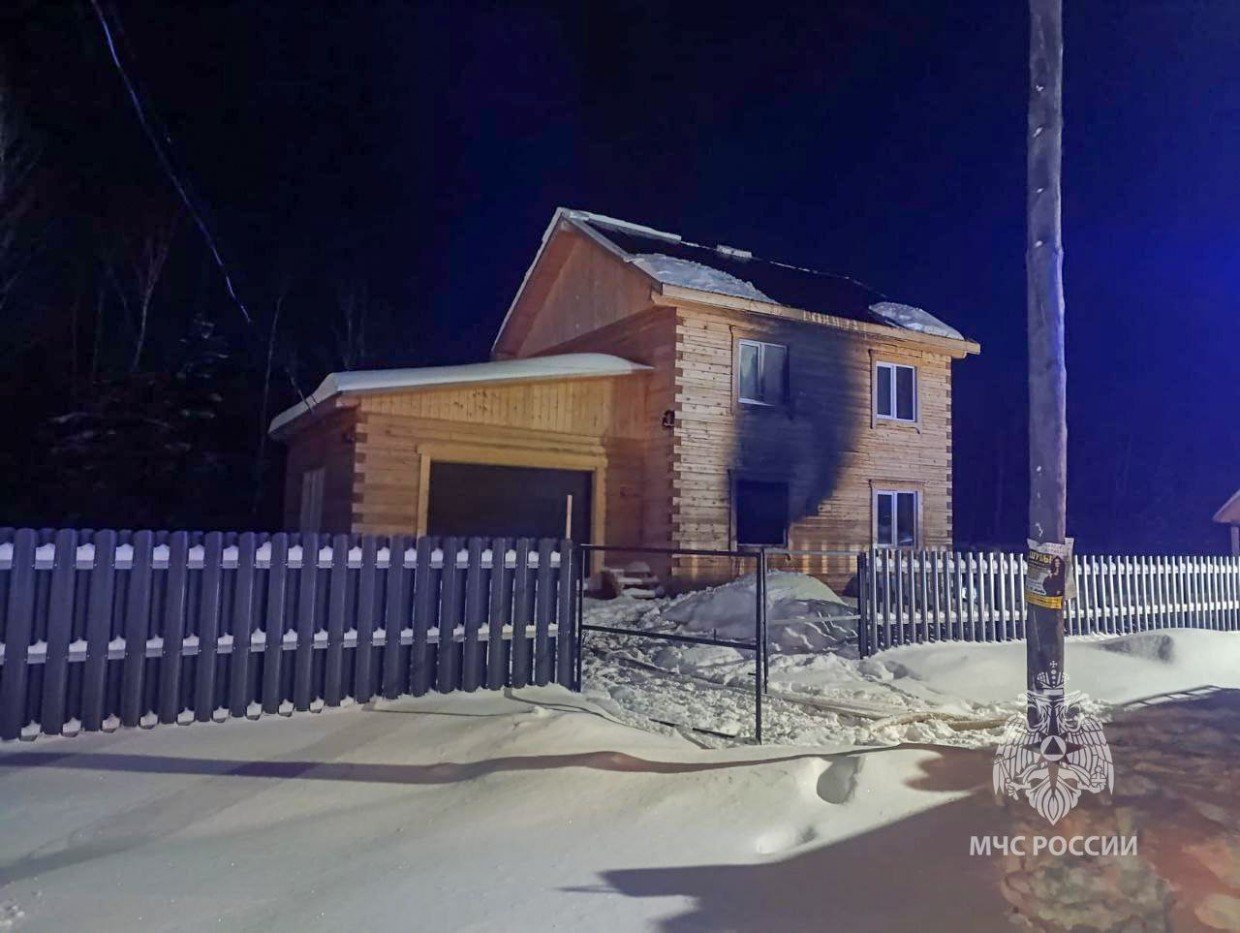 В селе Сунтар объявлен трехдневный траур в связи с гибелью семьи с тремя детьми